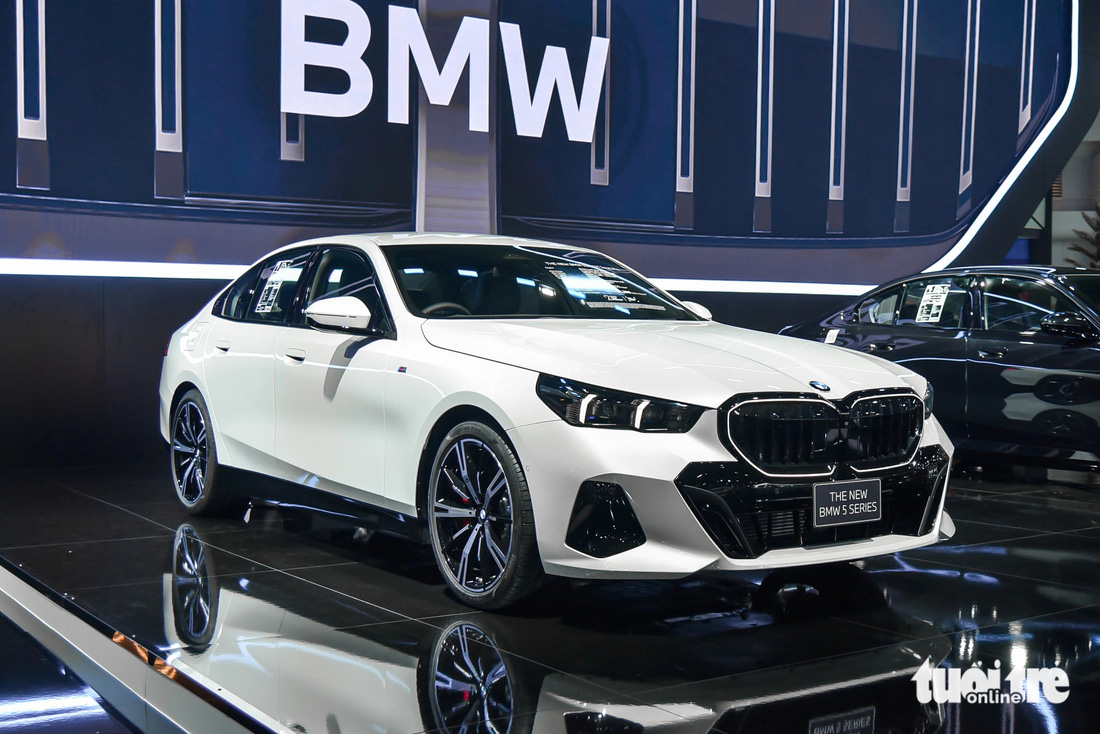 BMW 5-Series 2024 dự kiến về Việt Nam: Nhiều công nghệ hiện đại, giá quy đổi từ 2,4 tỉ đồng