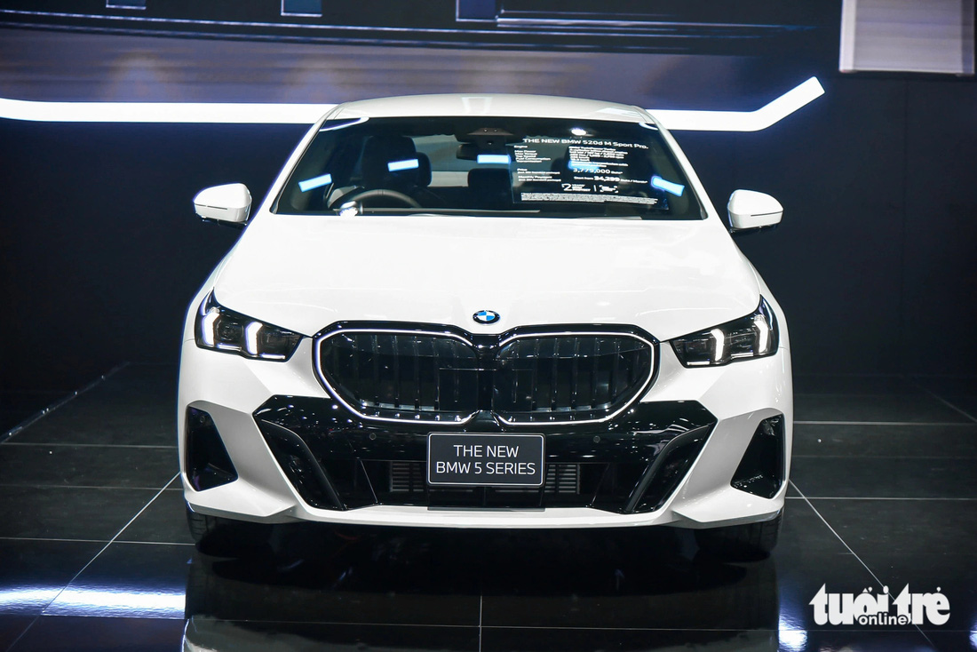BMW 5-Series 2024 dự kiến về Việt Nam: Nhiều công nghệ hiện đại, giá quy đổi từ 2,4 tỉ đồng
