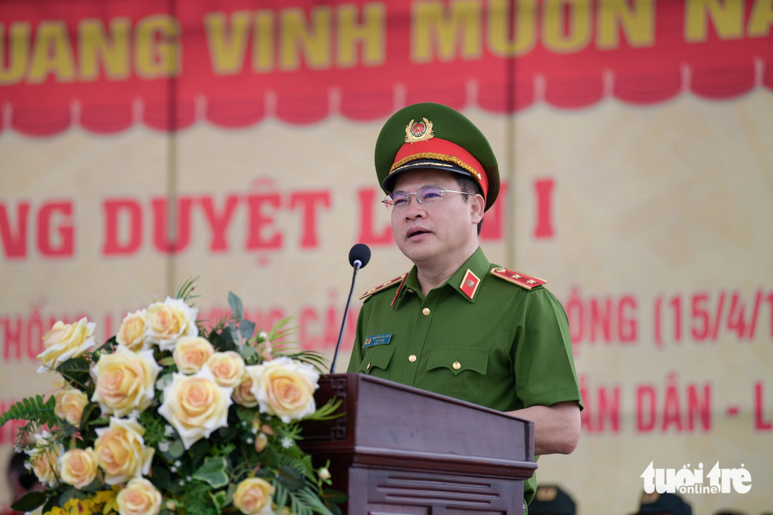 Trung tướng Nguyễn Văn Long, thứ trưởng Bộ Công an, phát biểu động viên tại tổng duyệt