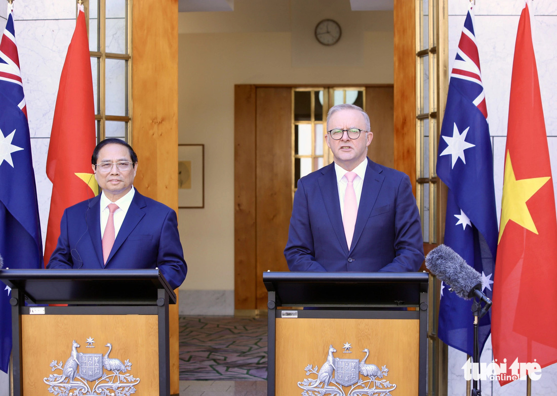 Thủ tướng Úc Anthony Albanese tại cuộc họp báo chung với Thủ tướng Phạm Minh Chính ngày 7-3 - Ảnh: DUY LINH