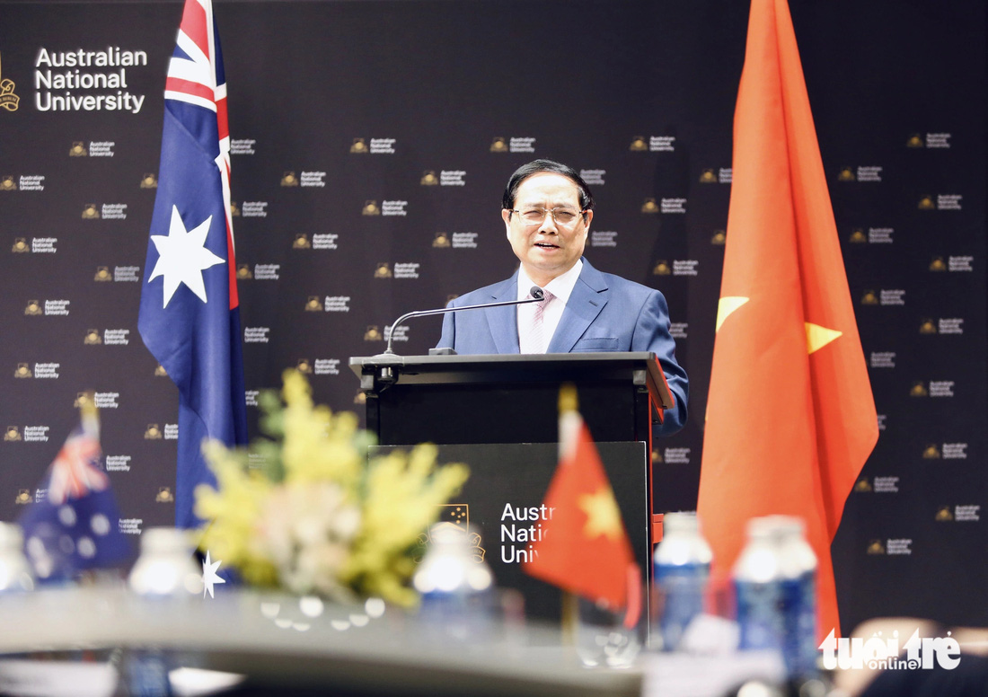 Thủ tướng Phạm Minh Chính phát biểu tại Diễn đàn hợp tác giáo dục Việt Nam - Úc ở Canberra ngày 8-3 - Ảnh: DUY LINH