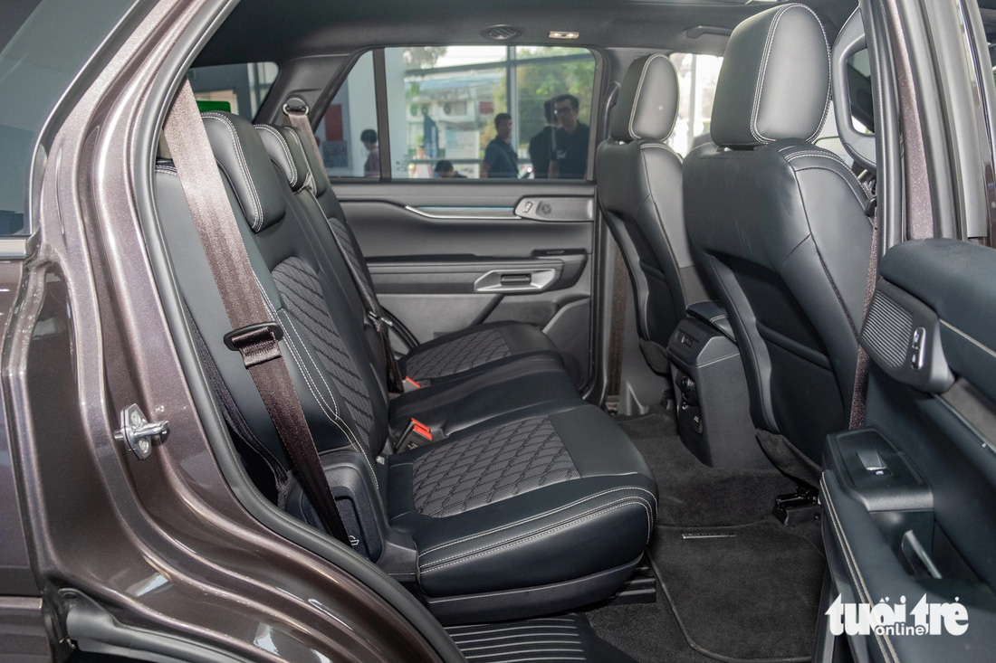 Ford Everest Platinum mới đến Việt Nam: 1,545 tỉ, công nghệ hàng đầu- Ảnh 8.
