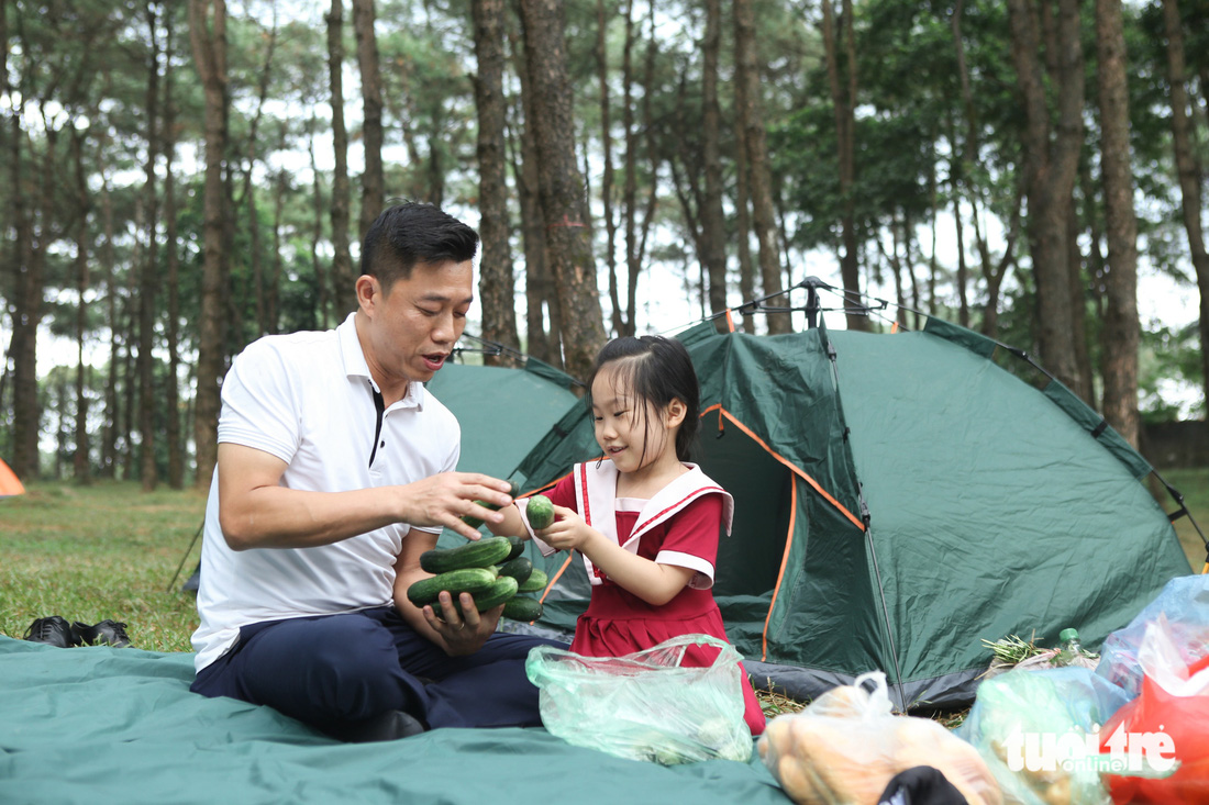 Trải nghiệm cắm trại tại Vườn quốc gia Ba Vì được nhiều gia đình yêu thích - Ảnh: NGUYỄN HIỀN
