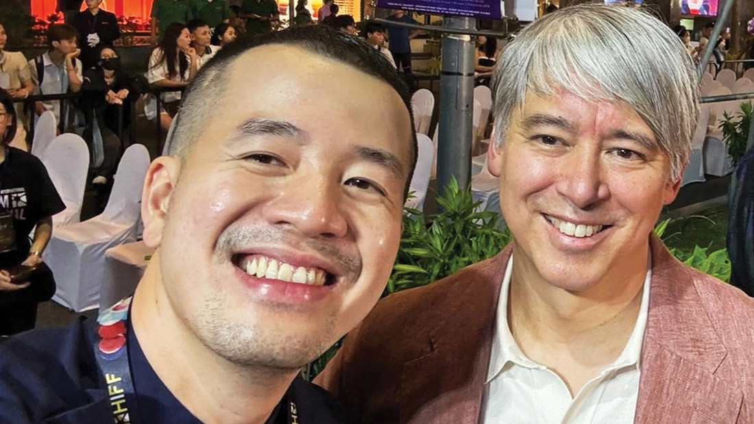 Đạo diễn Trịnh Đình Lê Minh và Tom Cross tại Liên hoan phim quốc tế TP.HCM