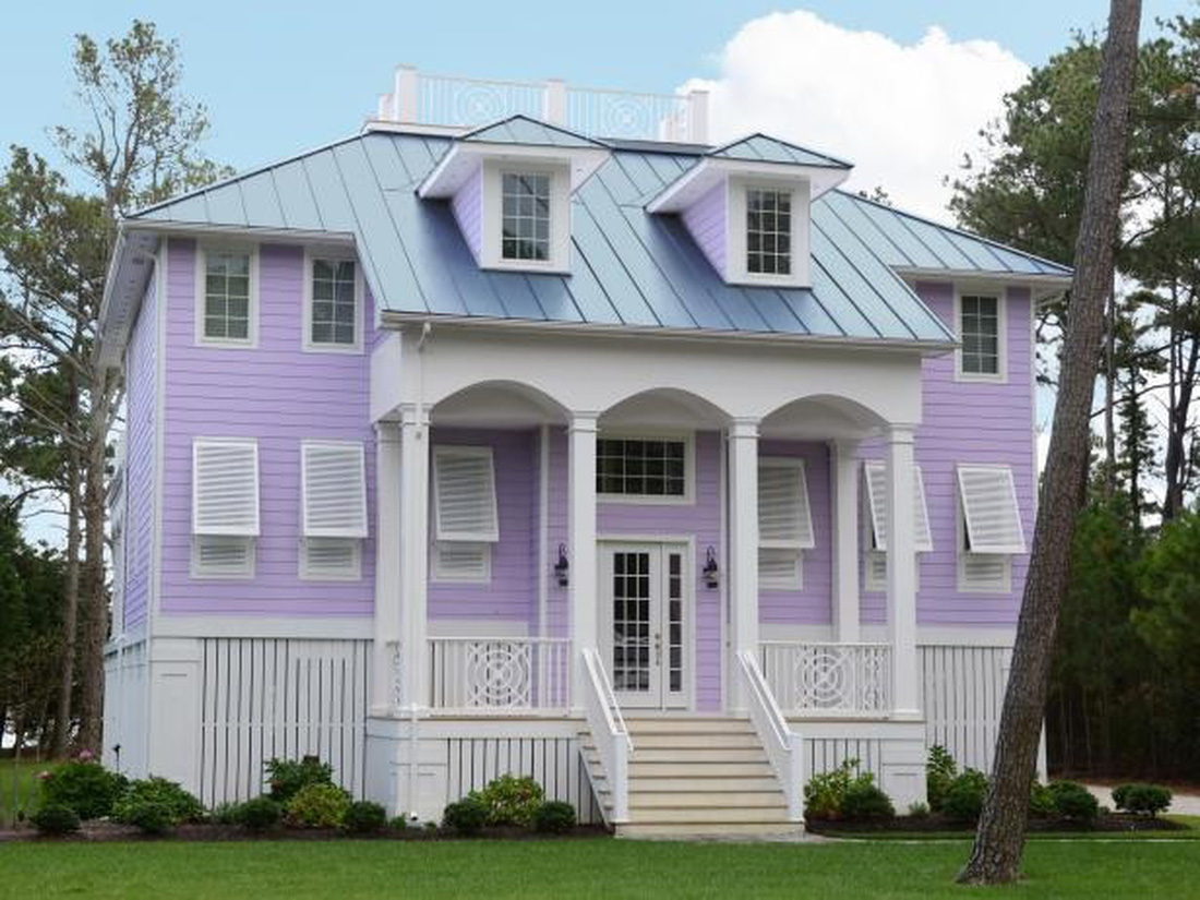 Ngôi nhà màu tím với vẻ ngoài bình yên và thanh thản - Ảnh: HGTV