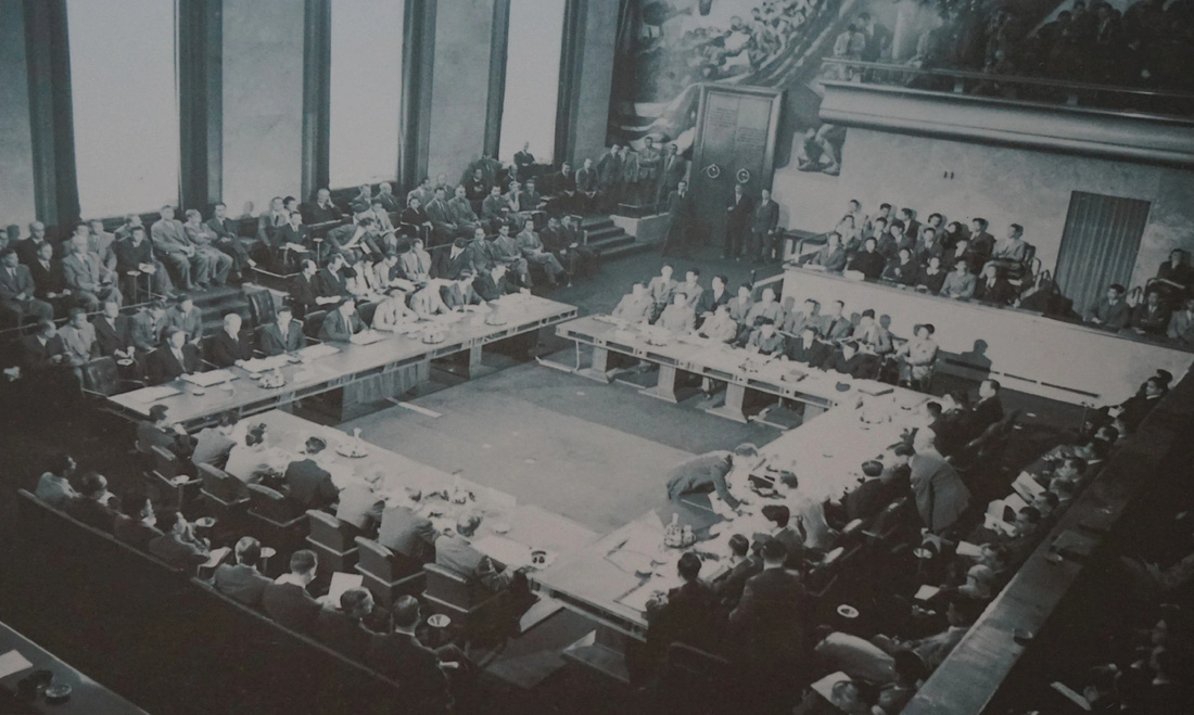 Phiên họp toàn thể bế mạc Hội nghị Genève tháng 7-1954 - Nguồn: Viện lưu trữ phim ảnh nhà nước Nga