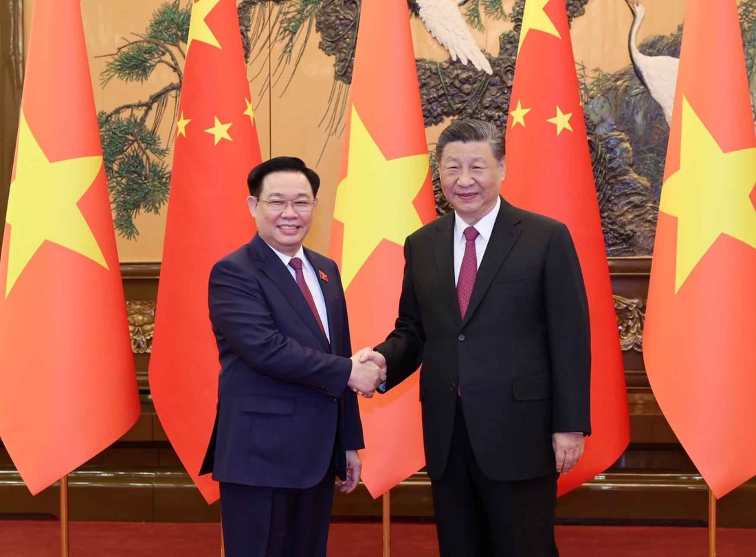 Chủ tịch Quốc hội Vương Đình Huệ hội kiến Tổng bí thư, Chủ tịch nước Trung Quốc Tập Cận Bình - Ảnh: TTXVN