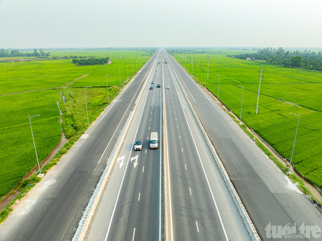 Dự án đầu tư xây dựng tuyến đường bộ nối đường cao tốc Hà Nội - Hải Phòng với đường cao tốc Cầu Giẽ - Ninh Bình do Sở Giao thông vận tải làm chủ đầu tư, được khởi công xây dựng từ cuối năm 2021