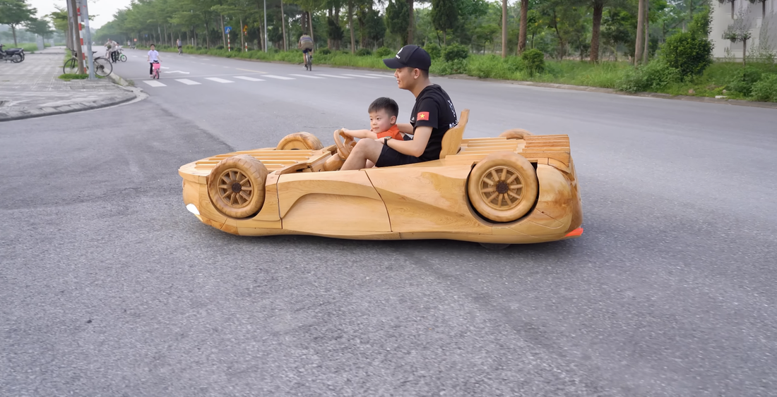 Thời gian gần đây, thay vì bám sát những chiếc xe truyền thống, anh Trương Văn Đạo cùng các cộng sự liên tục cho ra những chiếc xe gỗ với phong cách độc lạ.