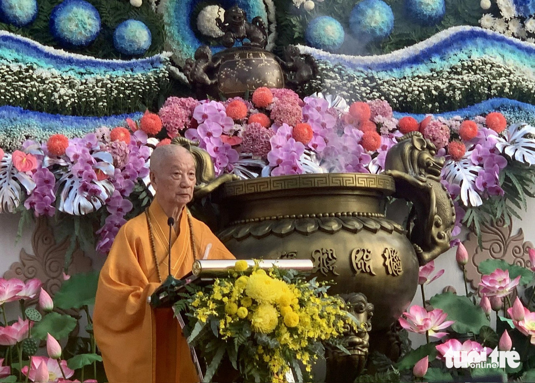 Hòa thượng Thích Trí Quảng - pháp chủ Giáo hội Phật giáo Việt Nam - chia sẻ thông điệp Phật đản - Ảnh: HOÀI PHƯƠNG