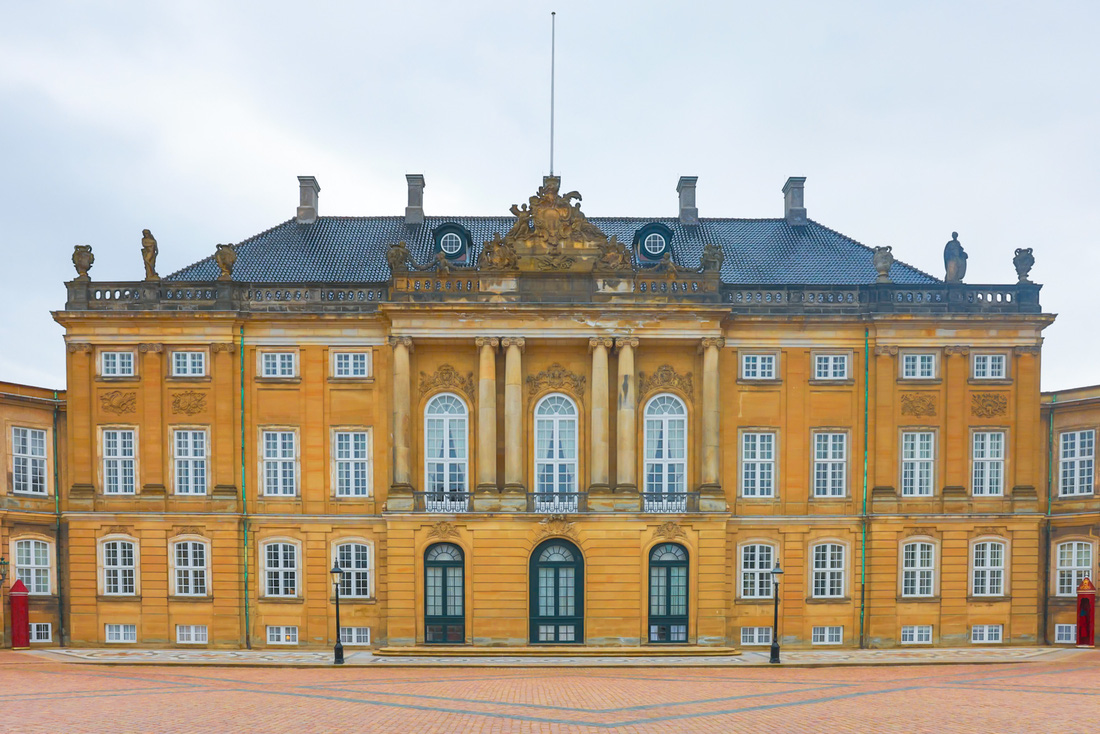 Cung điện Christiansborg - thủ phủ của Hoàng gia Đan Mạch và cũng là cơ quan hành chính trung ương của quốc gia này - Ảnh: QUỶ CỐC TỬ