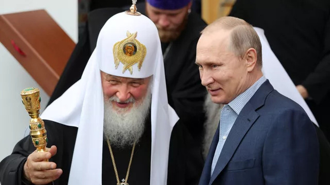 Tổng thống Nga Vladimir Putin và Thượng phụ Giáo hội Chính Thống giáo Nga Kirill - Ảnh: RIA NOVOSTI