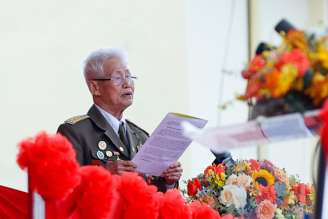Cựu chiến biên Phạm Đức Cư, đại diện chiến sĩ Điện Biên và các lực lượng tham gia chiến dịch Điện Biên Phủ phát biểu tại buổi lễ - Ảnh VGP