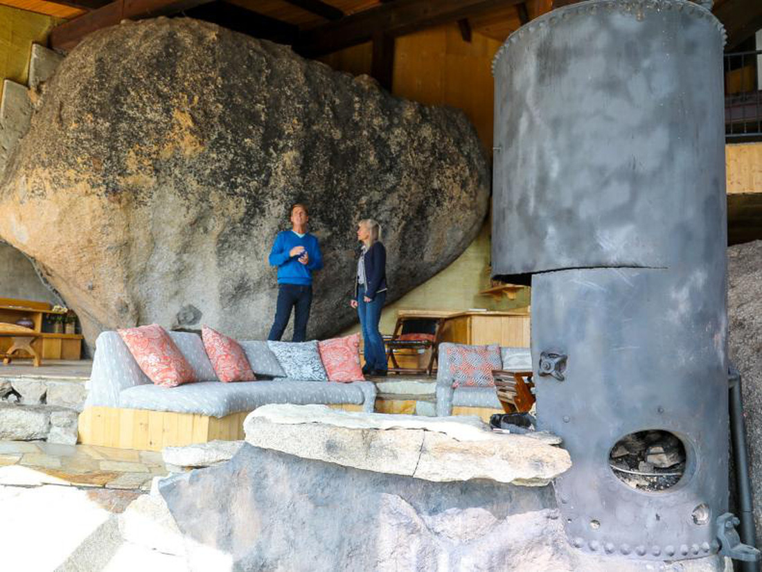 Ngôi nhà đá ở South Lake Tahoe, California - Ảnh: HGTV
