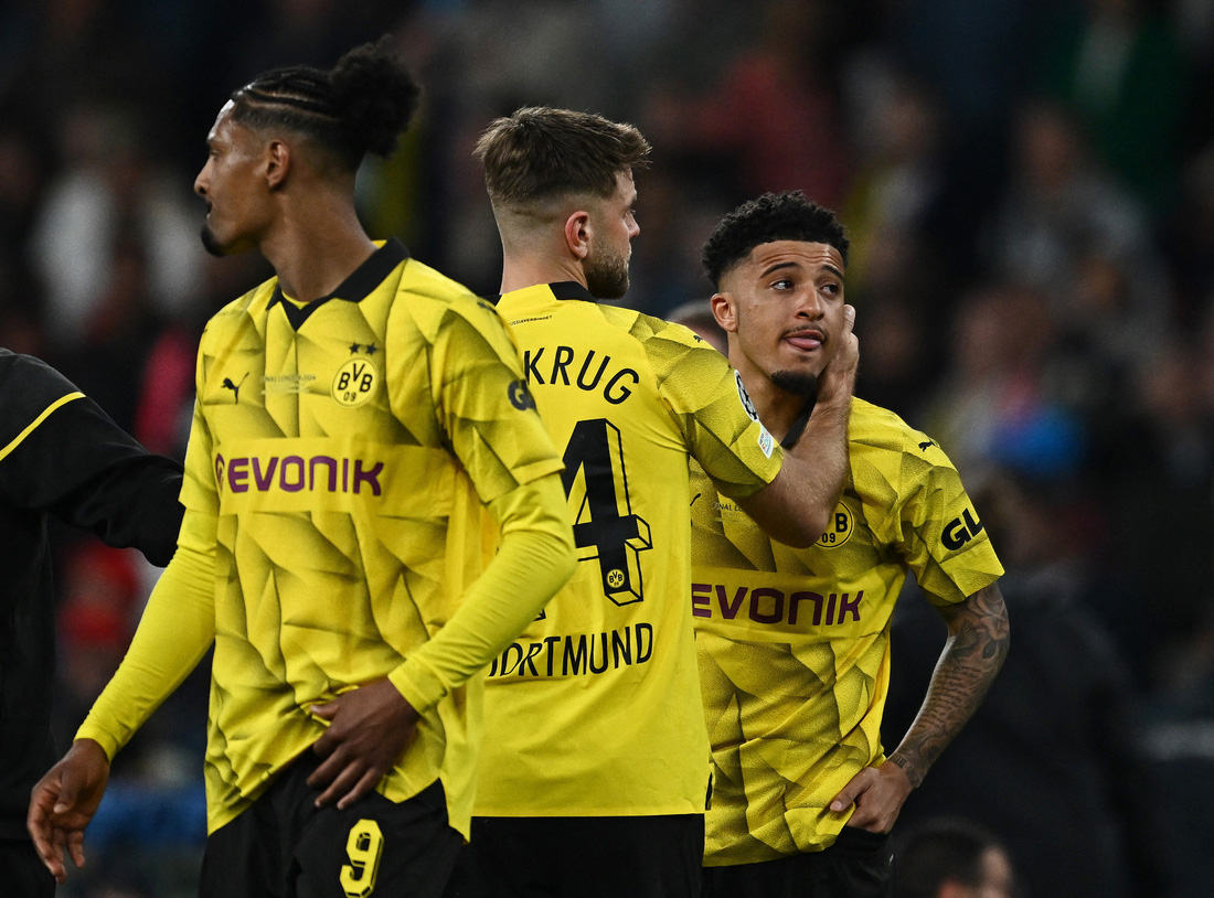 Ở thái cực ngược lại là nỗi buồn của Dortmund. Nhiều cầu thủ Dortmund đã không cầm được nước mắt sau trận chung kết tại Wembley