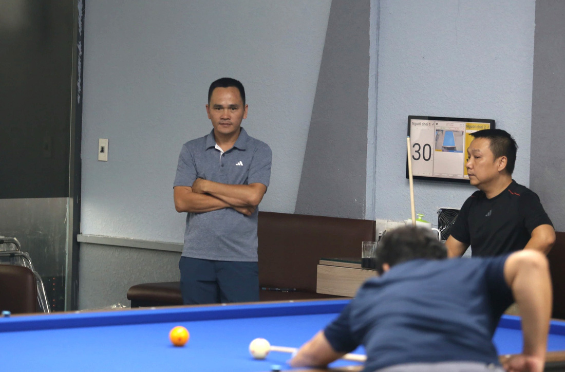 Tay cơ Trần Đức Minh đã hoàn thành được giấc mơ mở một phòng tập billiards carom 3 băng - Ảnh: ĐỨC KHUÊ