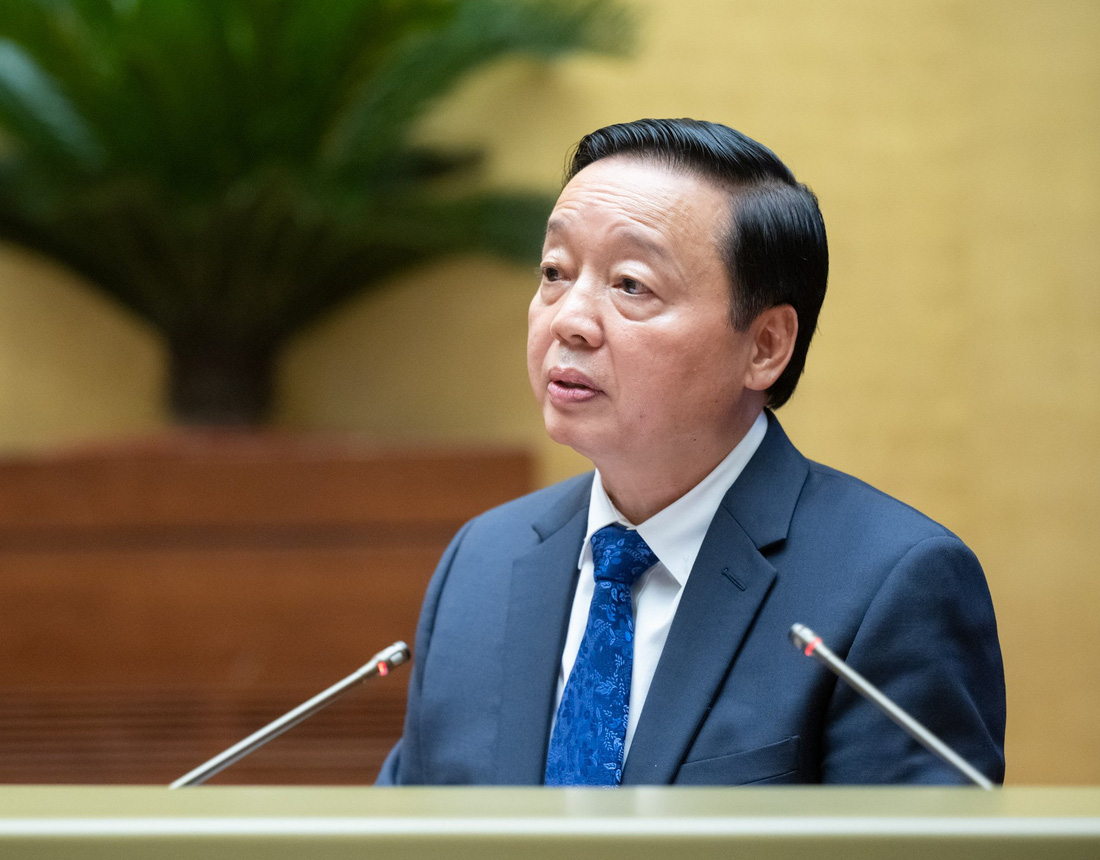 Phó thủ tướng Trần Hồng Hà trả lời chất vấn - Ảnh: GIA HÂN