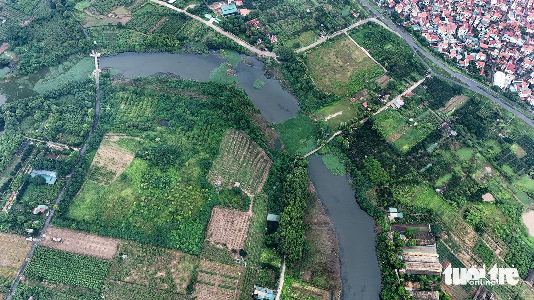 Sông Đáy chảy trên địa bàn huyện Hoài Đức, Hà Nội