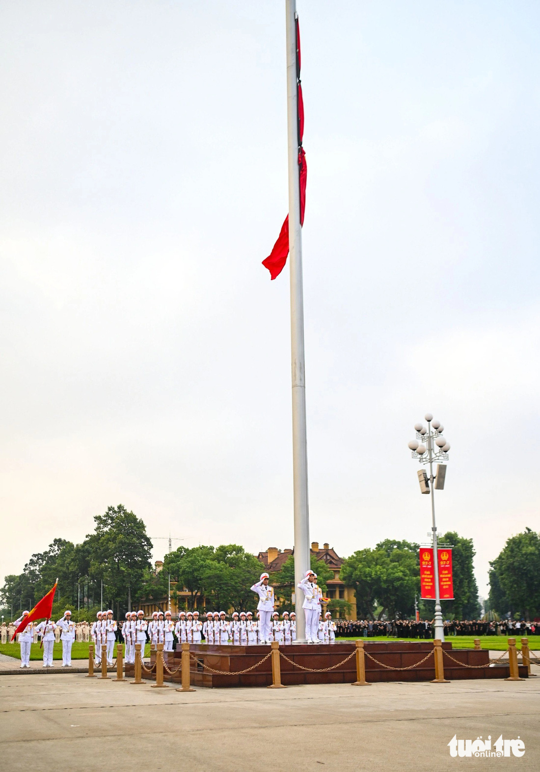 Lễ thượng cờ rủ Quốc tang Tổng bí thư Nguyễn Phú Trọng- Ảnh 6.