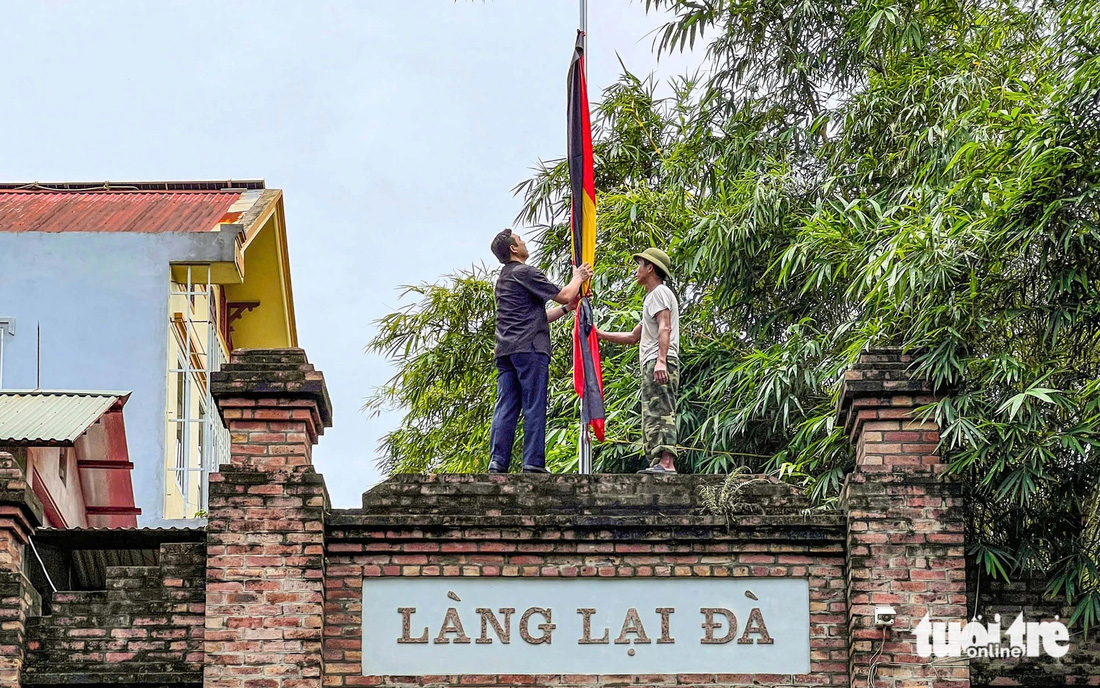 Những khoảnh khắc nghẹn lòng trong lễ Quốc tang Tổng Bí thư Nguyễn Phú Trọng- Ảnh 2.