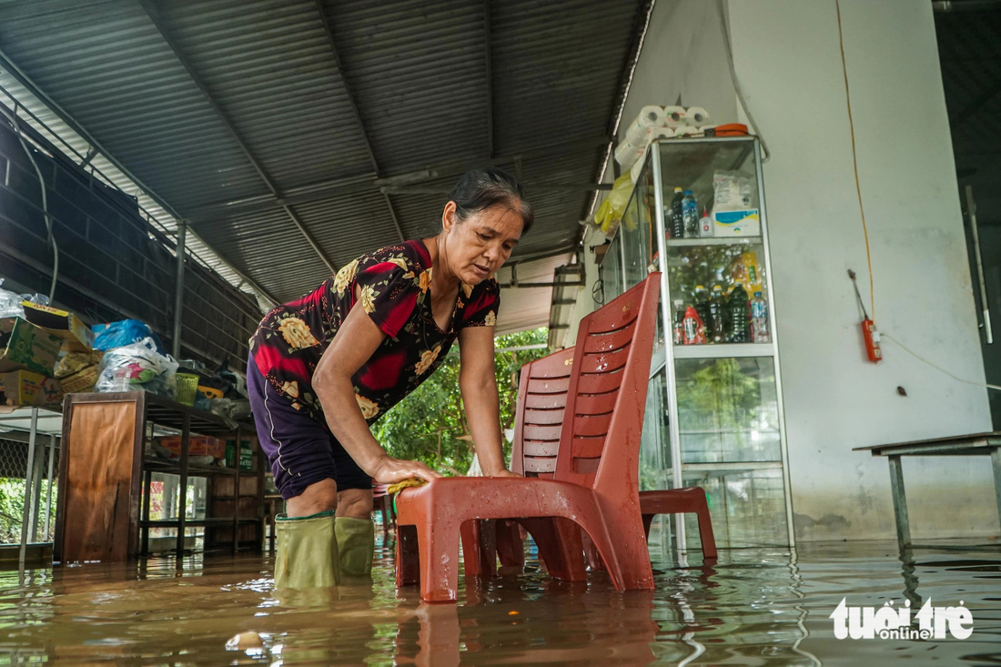 Về rốn lũ Chương Mỹ chứng kiến người Hà Nội ở nhà phao, đi thuyền trên phố- Ảnh 21.