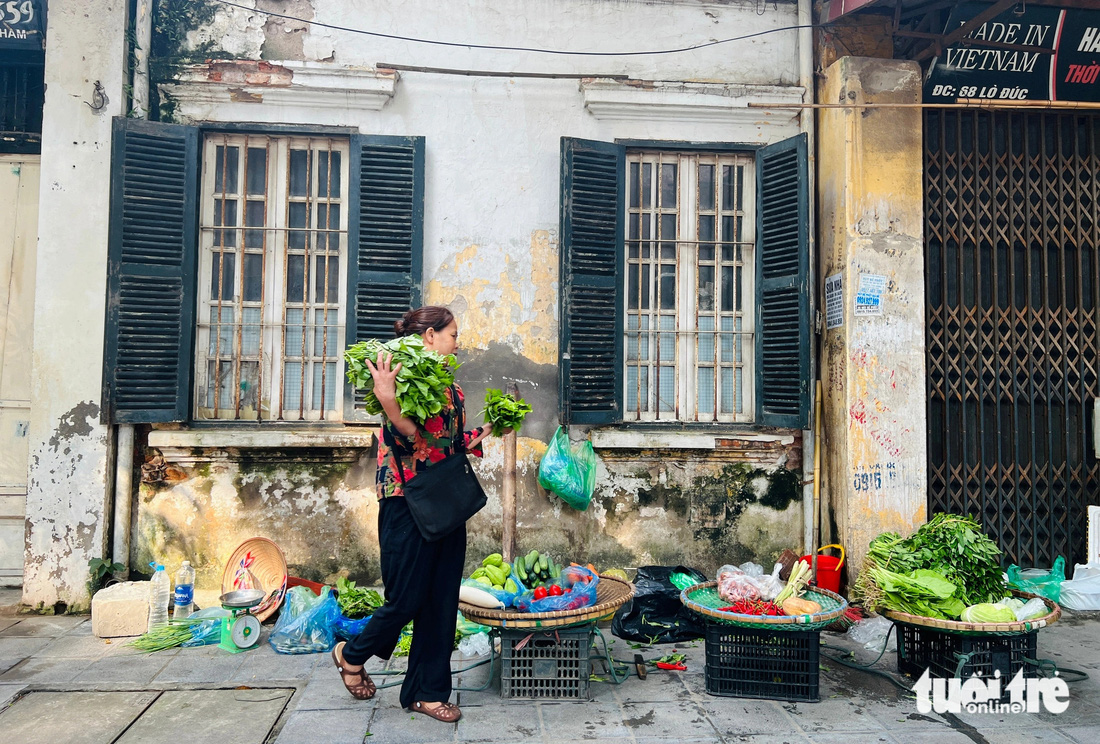 Dạo phố Lò Đúc, Hàng Chuối, cảm nhận một Hà Nội sâu lắng, thong thả   - Ảnh 4.