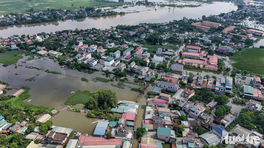 Khu dân cư ở Ninh Bình, Hà Nam ngập sâu dù nước lũ đã rút - Ảnh 7.