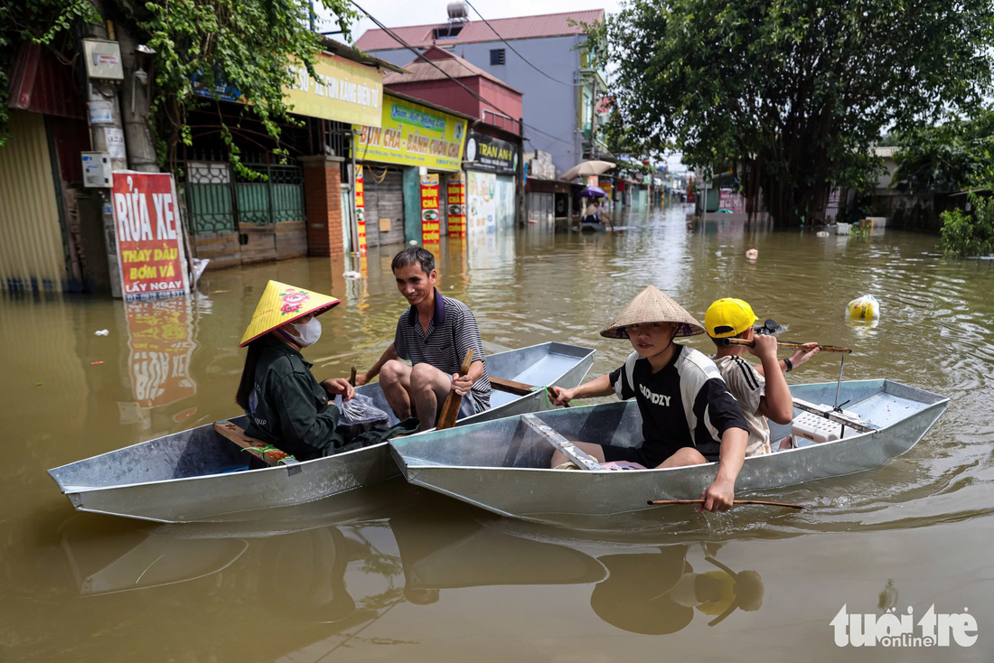 Khu dân cư ở Ninh Bình, Hà Nam ngập sâu dù nước lũ đã rút - Ảnh 8.