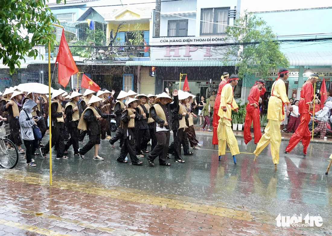 Đặc sắc lễ đưa rước Nghinh Ông cầu mưa thuận gió hòa - Ảnh 21.