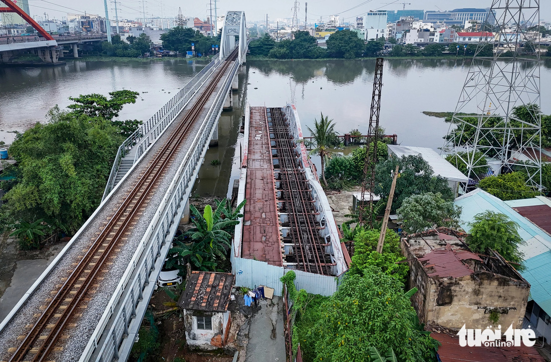 Hiện trạng hai nhịp cầu sắt Bình Lợi 122 tuổi, TP.HCM vừa tiếp nhận bảo tồn - Ảnh 16.