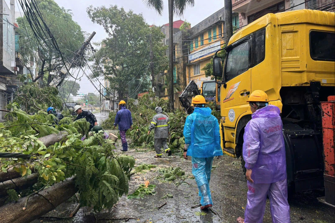 Mưa lớn sau bão số 3: Cố gắng cấp sớm điện, viễn thông trở lại