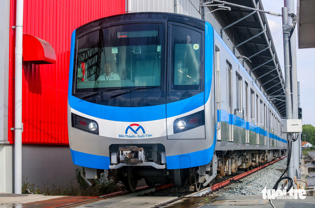 Cận cảnh hệ thống rửa tàu tự động tuyến metro số 1 - Ảnh 12.