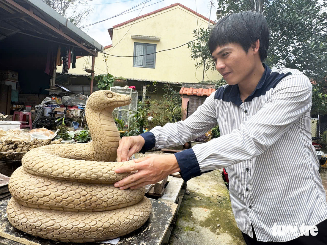 Đủ loại 'bé Na' ở làng gốm cổ Hội An khiến du khách thích thú - Ảnh 3.