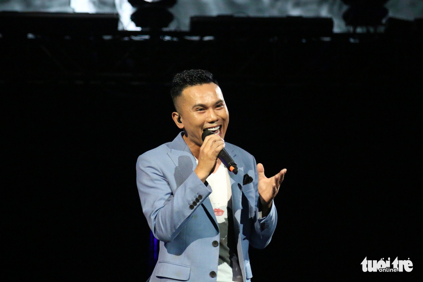 Bằng Kiều - Tuấn Hưng tái hợp Quả dưa hấu trong liveshow Tú Dưa - Ảnh 3.