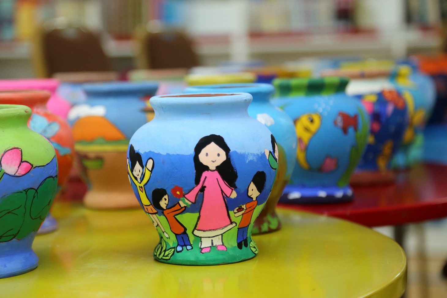 Học trò chúc cô dễ thương như em, thầy xem được nhiều tập Doraemon - Ảnh 3.