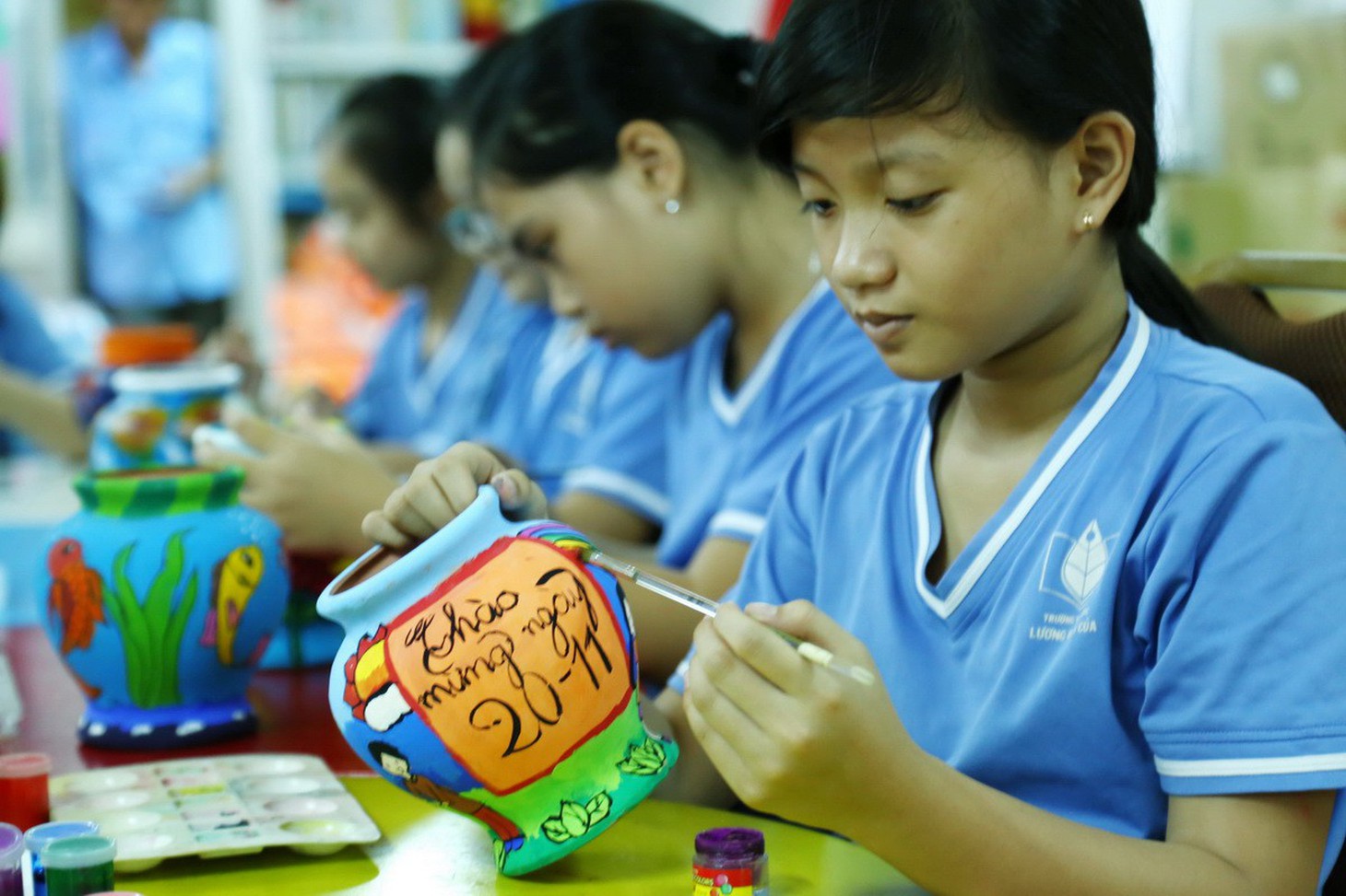 Học trò chúc cô dễ thương như em, thầy xem được nhiều tập Doraemon - Ảnh 4.