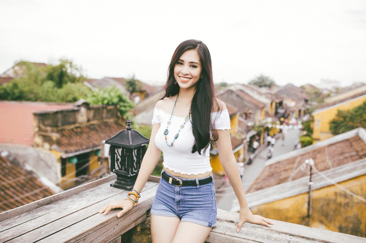 Người đẹp Việt thi nhan sắc quốc tế: áo dài luôn là lựa chọn an toàn? - Ảnh 8.