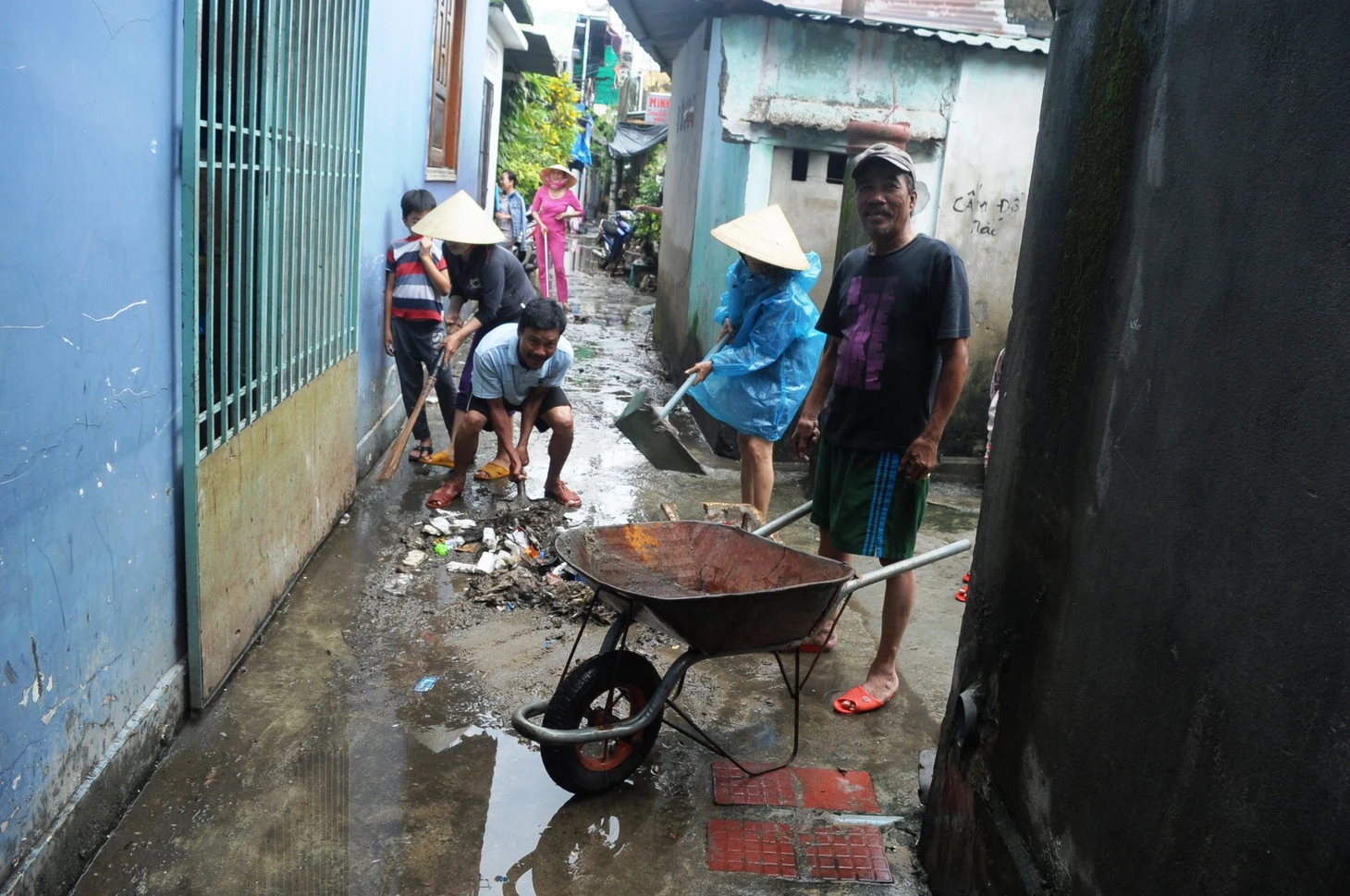 Tam Kỳ ngổn ngang sau khi nước rút - Ảnh 5.