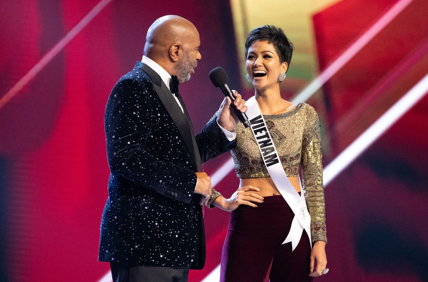 Việt Nam vào top 5, Philippines giành vương miện Miss Universe 2018 - Ảnh 11.