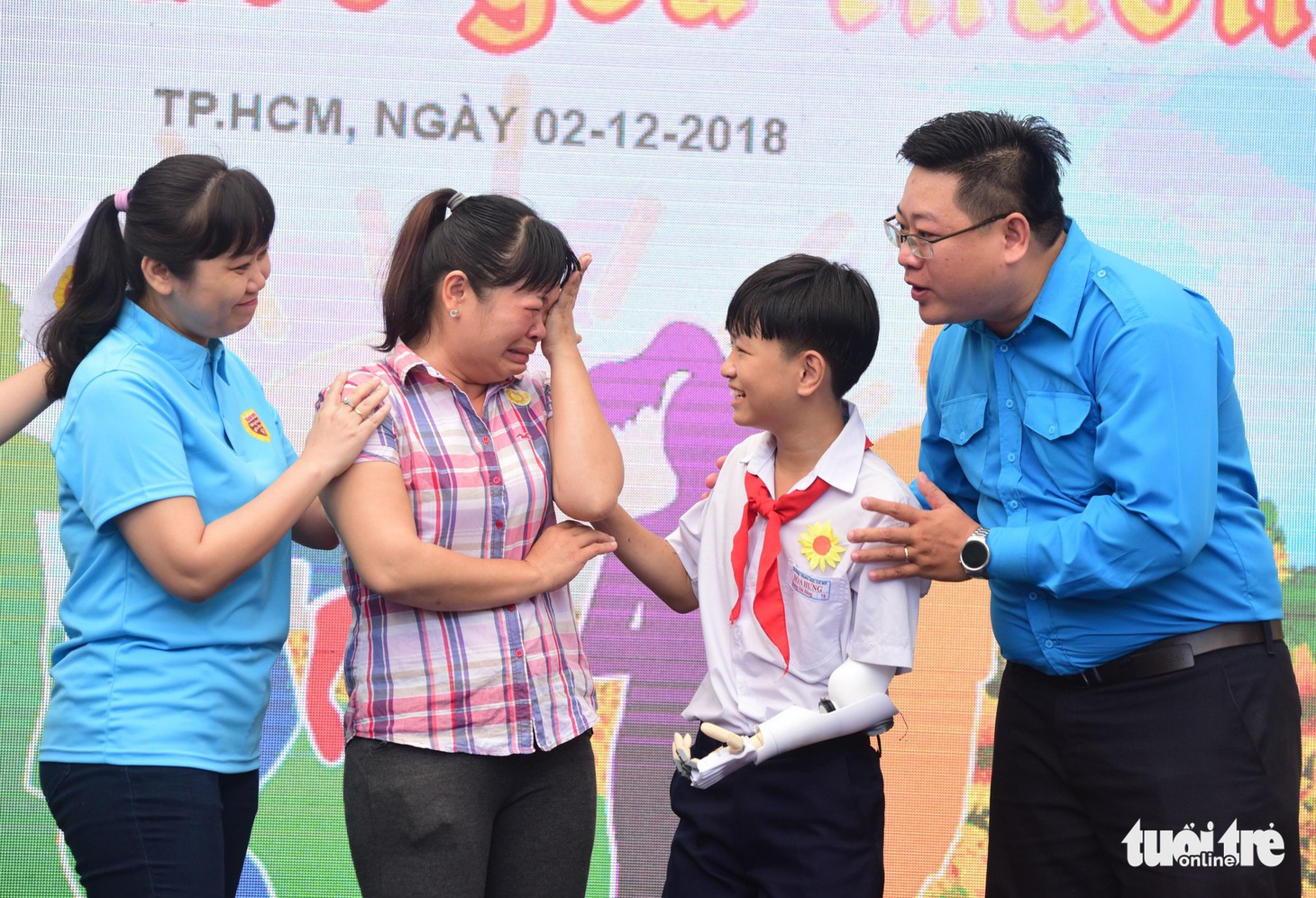 6,6 tỉ đồng - tấm lòng bạn đọc trong Ngày hội Hoa hướng dương - Ảnh 20.
