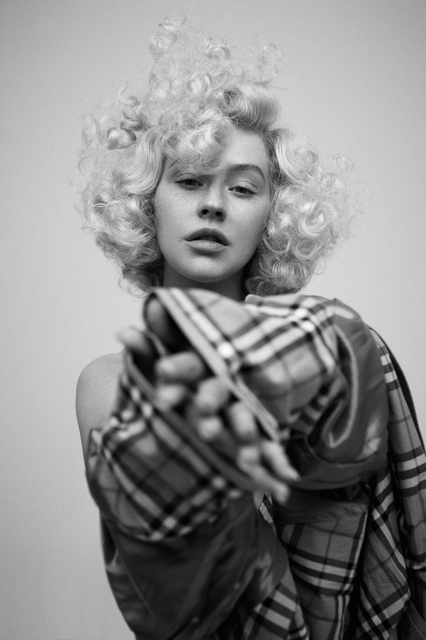 Christina Aguilera: đang ở thời điểm muốn trút bỏ tất cả - Ảnh 18.