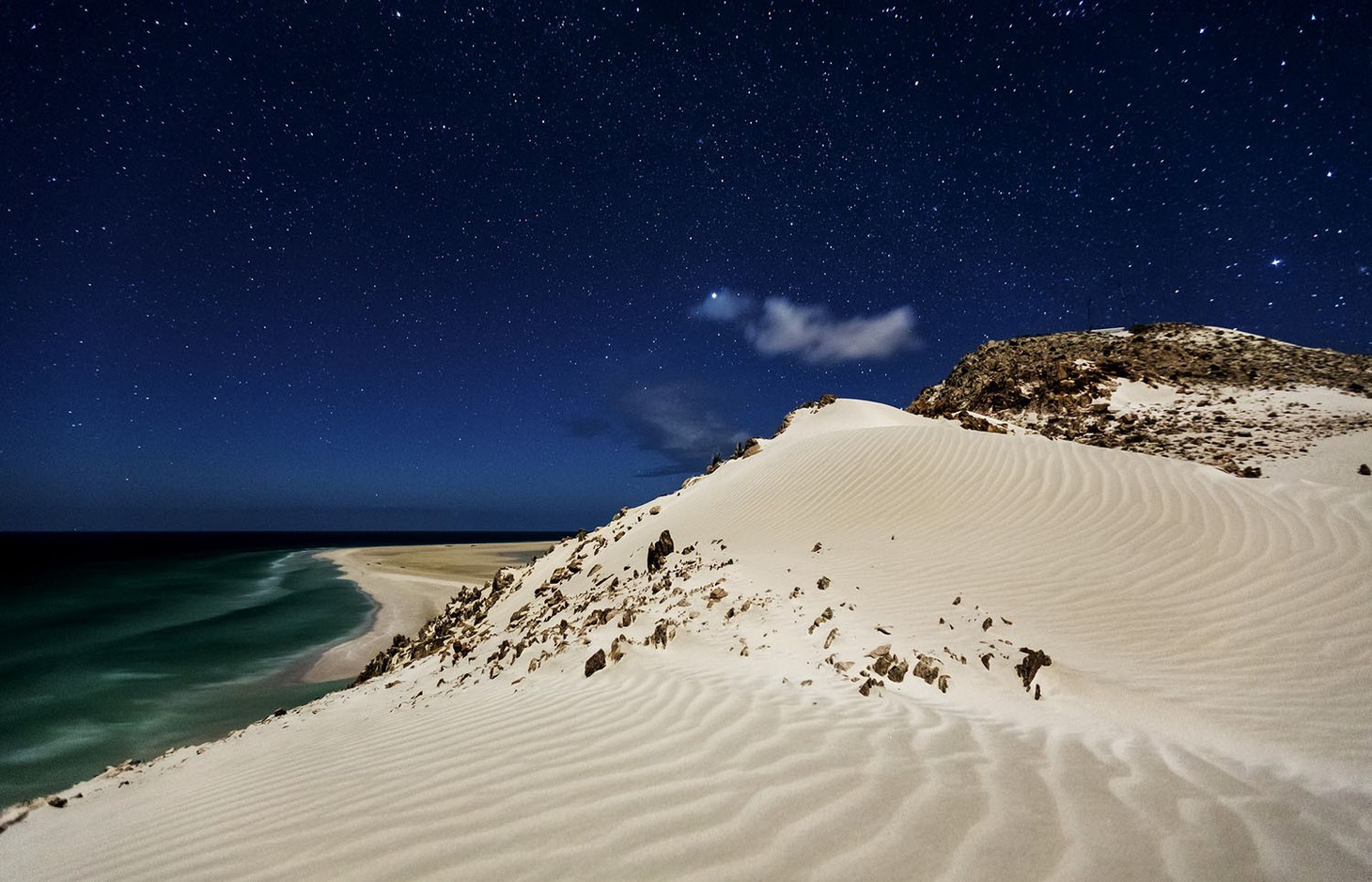 Đến Yemen khám phá vùng đất cây máu rồng Socotra - Ảnh 25.