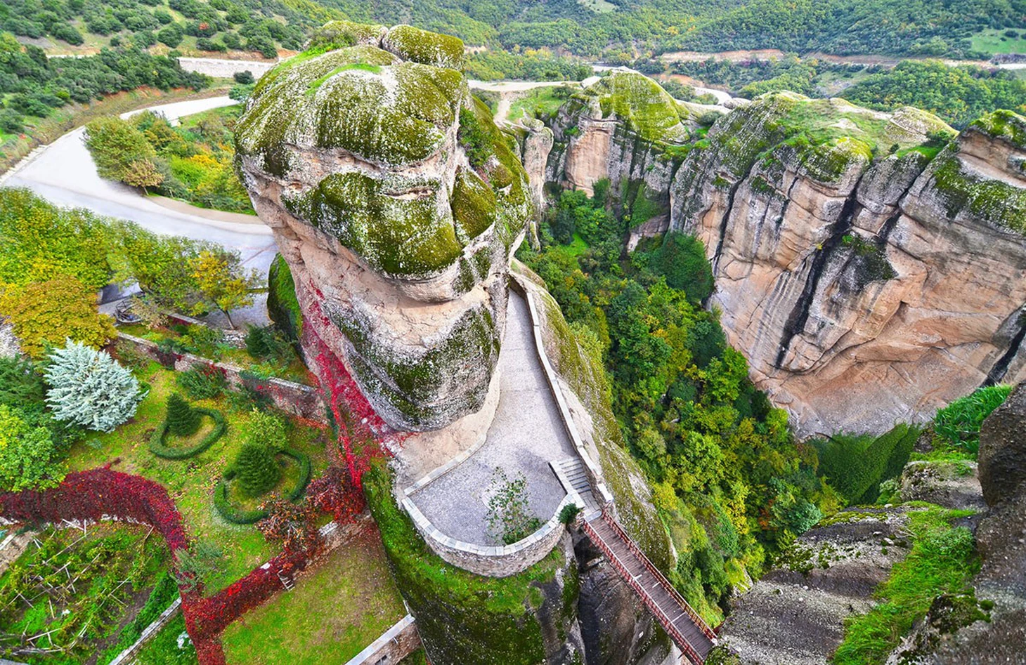 Độc đáo tu viện Meteora lơ lửng trên núi tại Hy Lạp - Ảnh 15.
