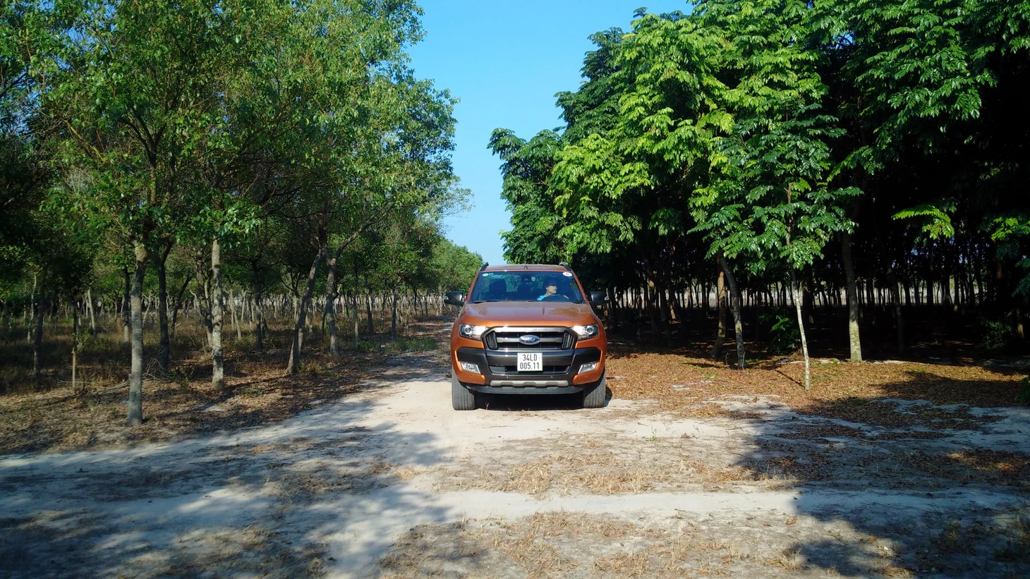 Đánh giá xe Ranger Wildtrak: Bán tải dạo phố, ổn không? - Ảnh 3.