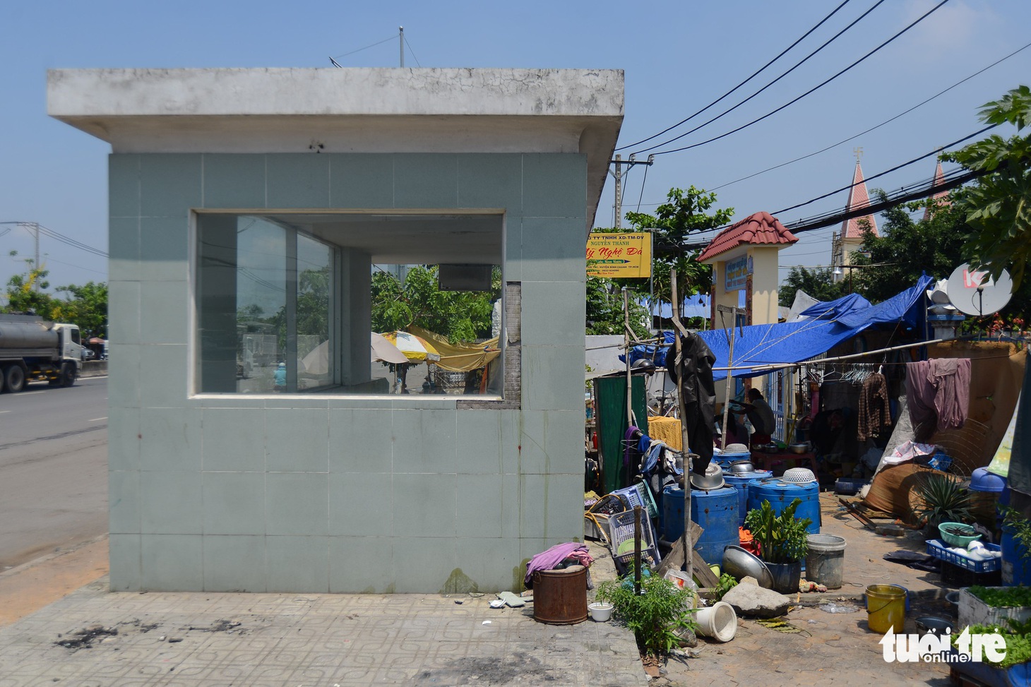 Cận cảnh hầm bộ hành ở Bình Chánh xuống cấp nghiêm trọng - Ảnh 14.
