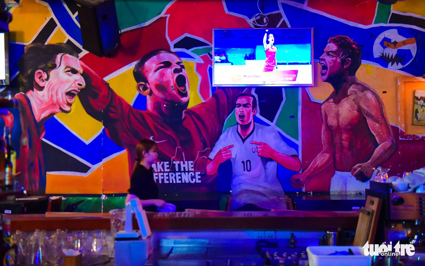 Sài Gòn sôi động trong ngày khai mạc World Cup 2018 - Ảnh 8.