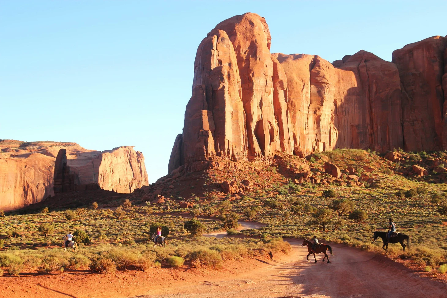 Monument Valley nổi tiếng trong các phim cao bồi viễn&nbsp;Tây - Ảnh 4.
