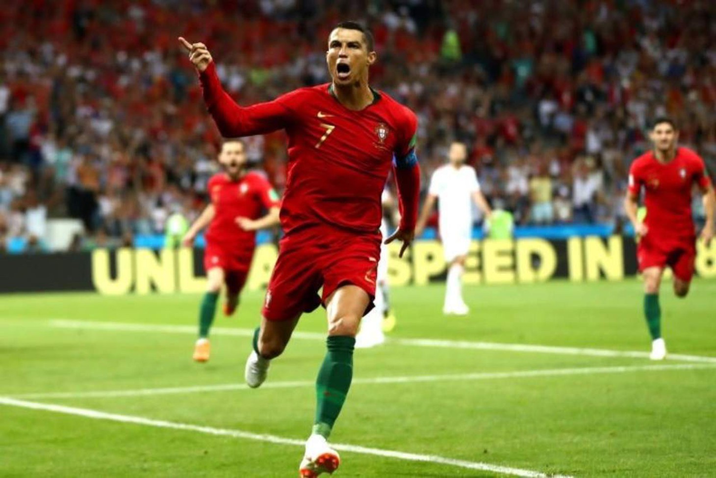 Top 20 cầu thủ đạt tốc độ nhanh nhất tại World Cup 2018 - Ảnh 2.