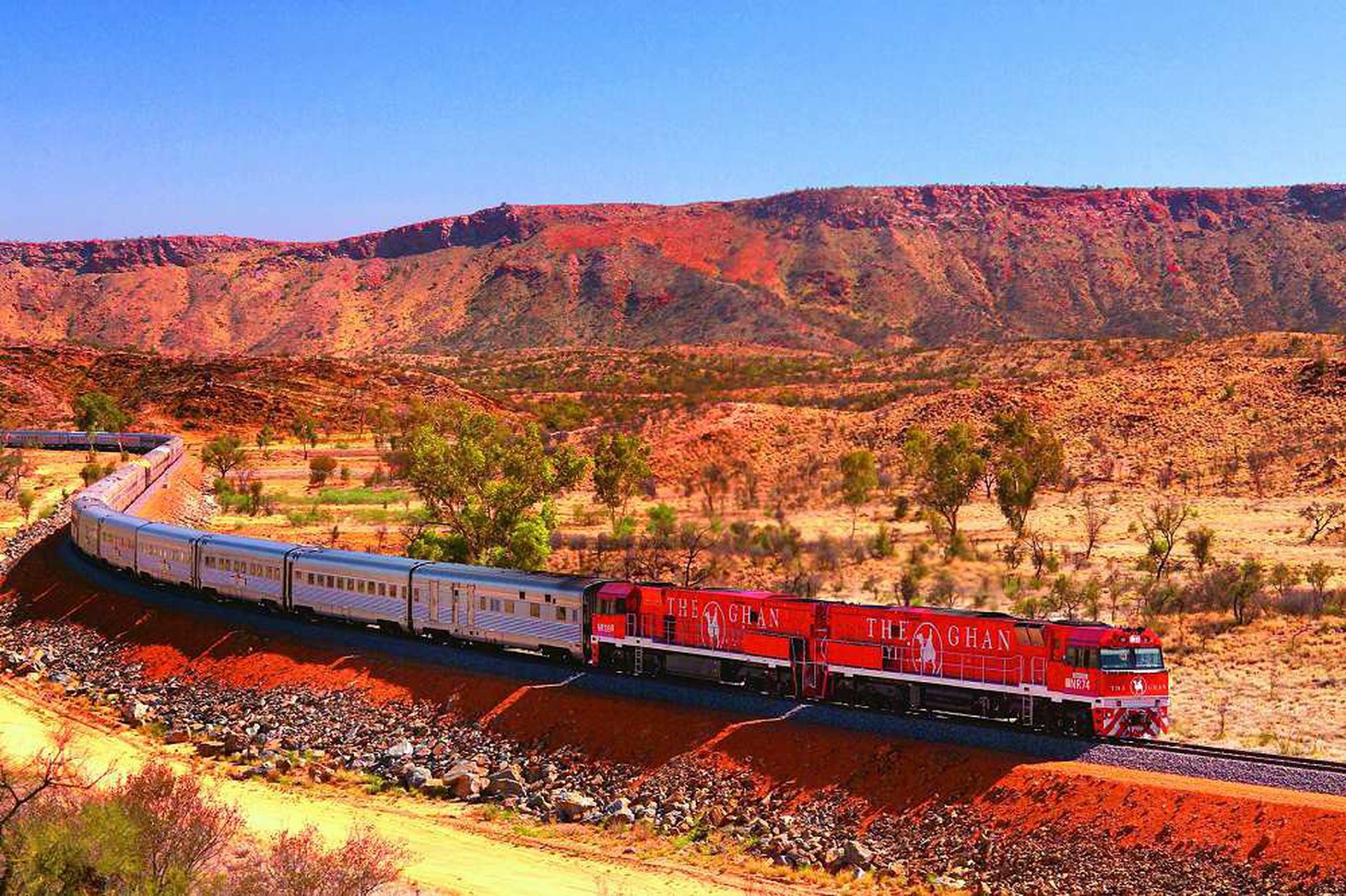 Ôm cả Australia vào lòng trên con tàu dài bất tận - Ảnh 2.