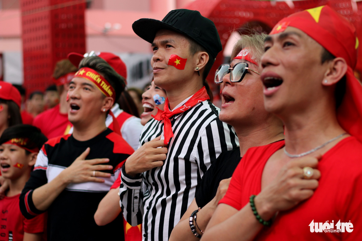 Nghệ sĩ Sài Gòn tụ hội cổ vũ đội tuyển U23 Việt Nam - Ảnh 5.